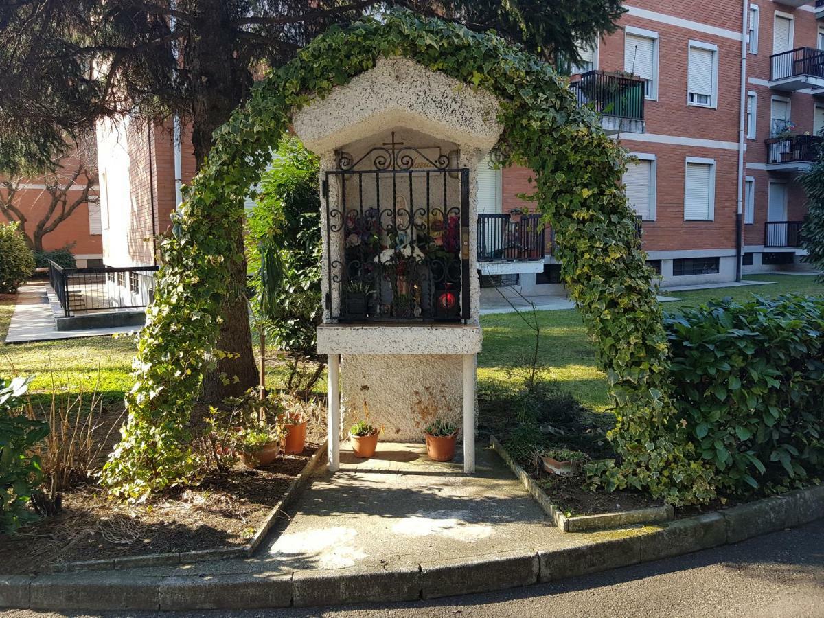 Appartamento De Candia House Rescaldina Esterno foto