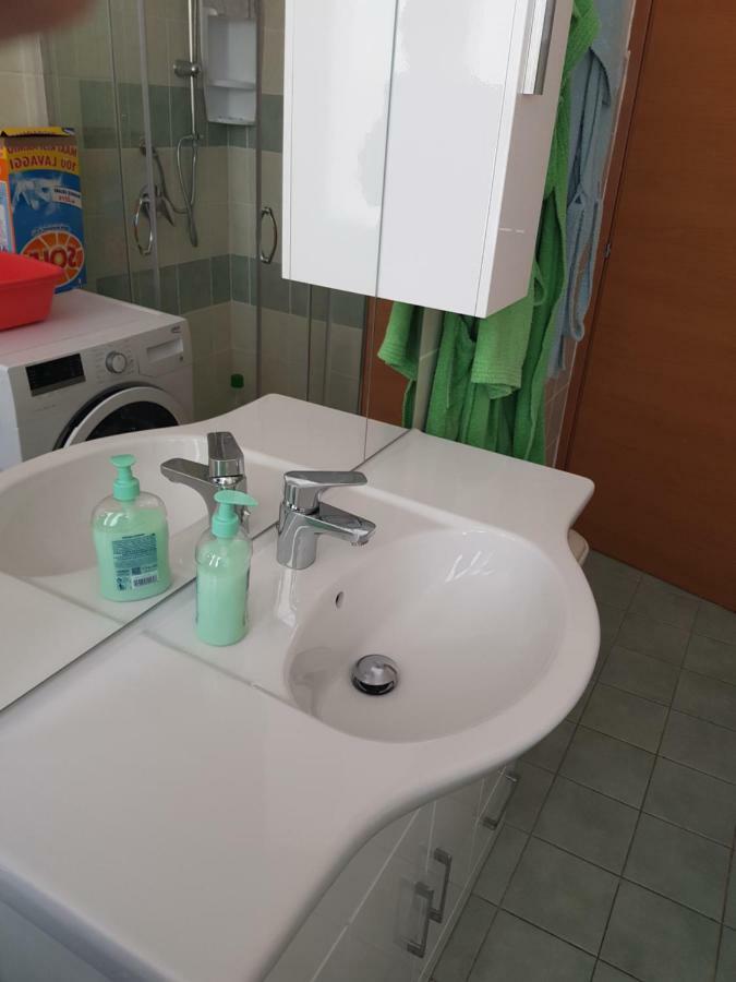 Appartamento De Candia House Rescaldina Esterno foto